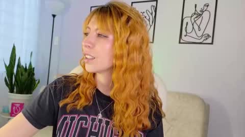 Snapshot of imsiennabellucci chatting on September 2025 09:19:01 PM Sienna online show from September 2025 09:19:01 PM