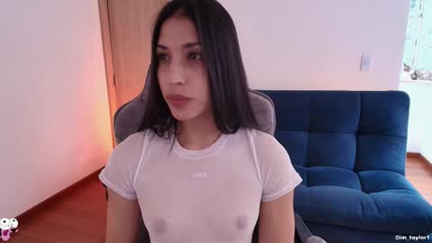 TAYLOR  online show from November 2025 07:14:02 PM