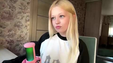 Lola online show from March 2026 12:11:01 PM