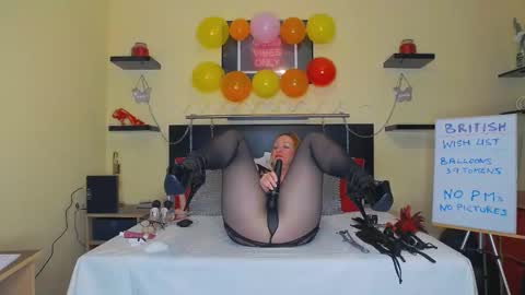 inannalove online show from March 2025 01:43:02 PM