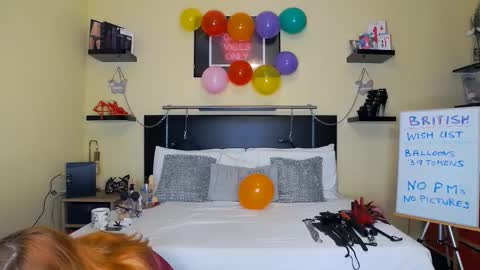 inannalove online show from October 2025 07:15:01 PM