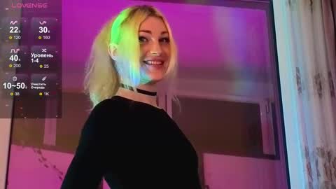  Dina  Help me reach 100 likes  online show from September 2025 09:04:01 PM