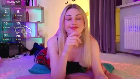Snapshot of inchcaser chatting on May 2026 08:35:02 PM Dina Help me reach 100 likes online show from May 2026 08:35:02 PM