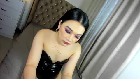 Snapshot of indestructabletrixie chatting on December 2024 10:45:02 AM indestructabletrixie online show from December 2024 10:45:02 AM