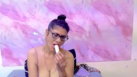 Femiez online show from October 2025 06:48:01 AM