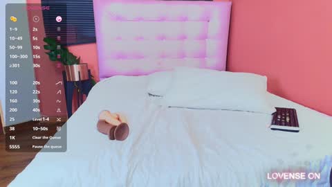 LITTLE AINHOA  online show from December 2024 10:44:02 PM