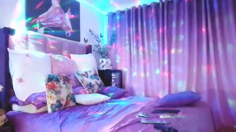 indiandelia online show from February 2025 07:45:02 PM