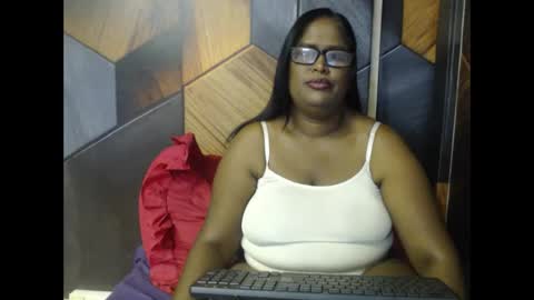 indiandeluxe online show from November 2025 06:23:01 AM