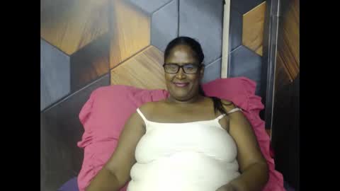 indiandeluxe online show from November 2025 06:24:02 AM