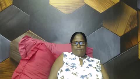 indiandeluxe online show from November 2025 05:32:02 AM