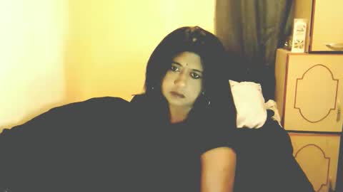 indianpleasures21 online show from April 2026 02:28:02 PM