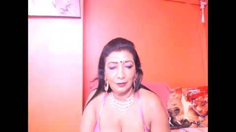 indiansarika65 online show from April 2026 04:40:02 PM