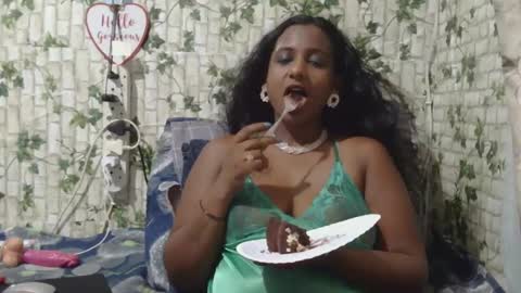 tina online show from February 2025 08:00:01 PM