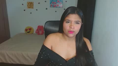 Aleja vallejo online show from October 2025 01:53:02 AM