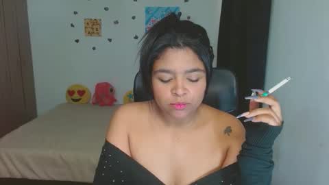 Aleja vallejo online show from November 2025 01:37:02 PM