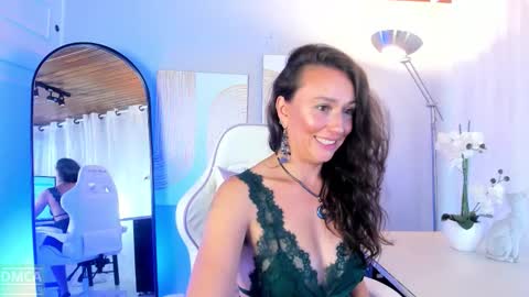 Indigo Wild  online show from January 2026 10:24:02 PM