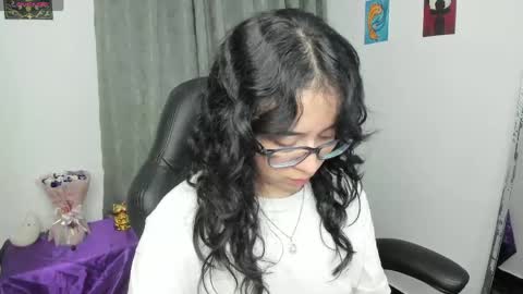 Snapshot of indra_cam chatting on June 2026 06:42:02 AM Diana online show from June 2026 06:42:02 AM