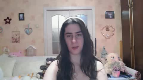 Inna  online show from November 2025 10:18:02 PM