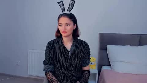 Snapshot of inellcanty chatting on October 2025 04:09:01 AM Kira online show from October 2025 04:09:01 AM