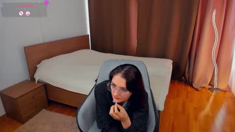 Snapshot of inellcanty chatting on October 2025 04:13:01 AM Kira online show from October 2025 04:13:01 AM