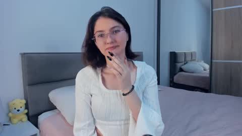 Snapshot of inellcanty chatting on November 2025 04:18:01 AM Kira online show from November 2025 04:18:01 AM