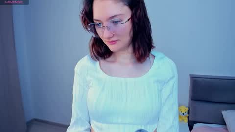 Snapshot of inellcanty chatting on November 2025 04:11:01 AM Kira online show from November 2025 04:11:01 AM