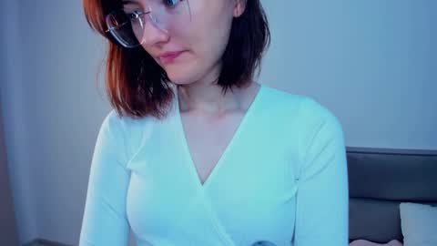 Snapshot of inellcanty chatting on November 2025 04:01:01 AM Kira online show from November 2025 04:01:01 AM