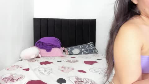 Samantha and chris online show from October 2025 12:30:02 AM