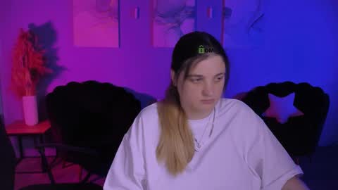 inga_gree online show from April 2026 07:15:01 PM