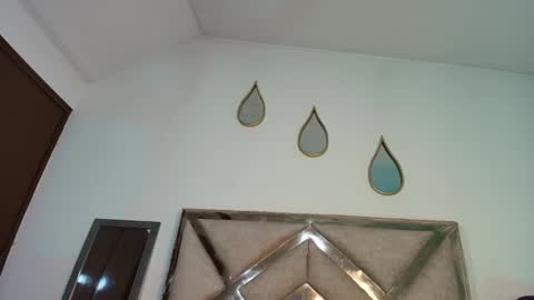            online show from October 2025 11:19:01 AM