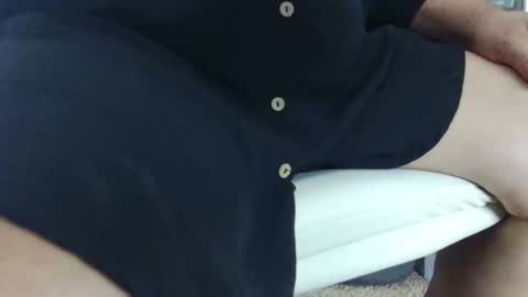 Hanging Out online show from October 2025 02:37:01 PM