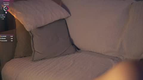 Im Senise Welcome to my room My instagram  online show from February 2025 08:40:02 AM