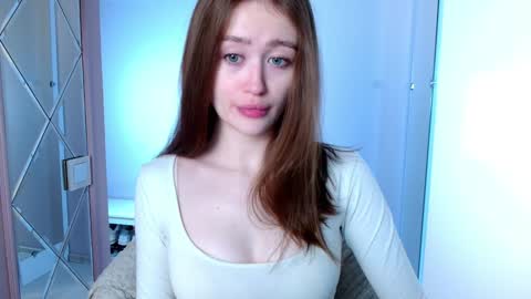 Lina online show from February 2025 08:39:02 AM