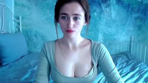 Lina online show from April 2026 03:28:02 PM