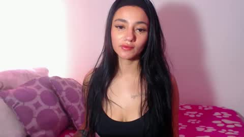 Abril online show from November 2025 08:43:01 PM