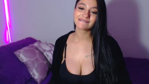 Abril online show from July 2026 10:14:02 PM