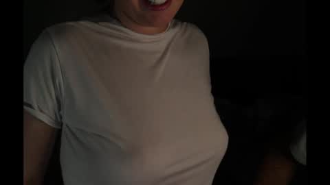 Snapshot of innocentisla chatting on January 2025 06:28:02 AM innocentisla online show from January 2025 06:28:02 AM