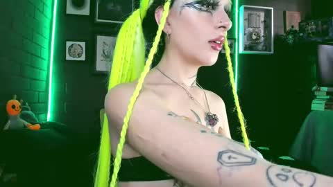   SANIA  online show from February 2025 06:48:02 PM