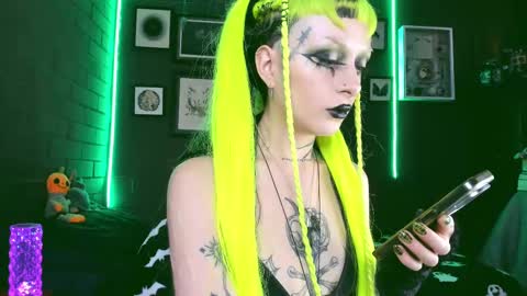   SANIA  online show from March 2025 06:33:01 PM