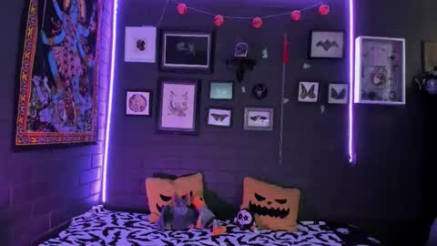   SANIA  online show from October 2025 04:42:02 PM