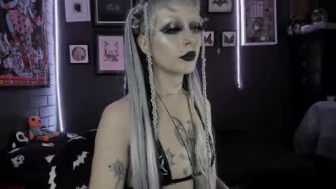   SANIA  online show from December 2025 05:08:02 PM