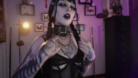   SANIA  online show from April 2026 07:10:01 PM