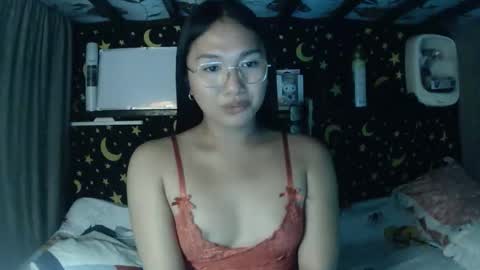 MAXINE online show from April 2026 05:22:01 AM