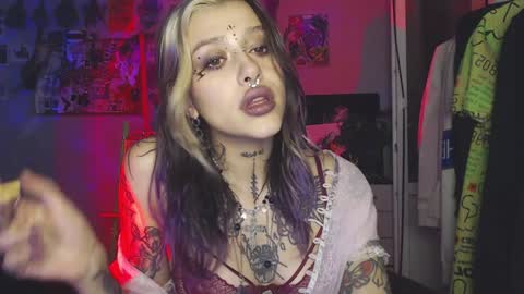 Snapshot of insunnity666 chatting on December 2024 10:09:02 PM Insunnity666 online show from December 2024 10:09:02 PM