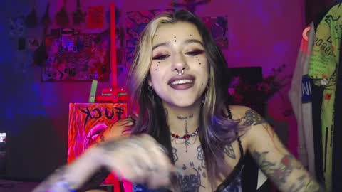 Snapshot of insunnity666 chatting on December 2024 09:33:01 PM Insunnity666 online show from December 2024 09:33:01 PM