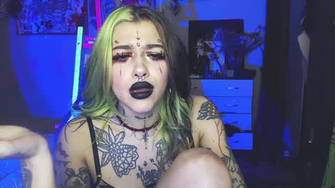 Snapshot of insunnity666 chatting on January 2025 08:39:01 PM Insunnity666 online show from January 2025 08:39:01 PM