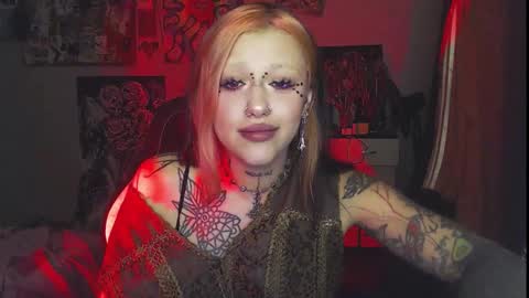 Snapshot of insunnity666 chatting on October 2025 07:01:02 PM Insunnity666 online show from October 2025 07:01:02 PM