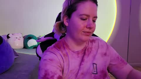 Faye online show from December 2024 02:37:01 PM