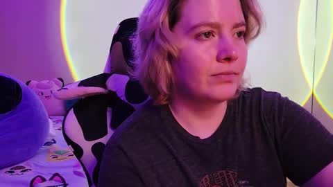 Faye online show from February 2025 07:07:01 AM