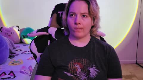 Faye online show from February 2025 05:26:01 AM